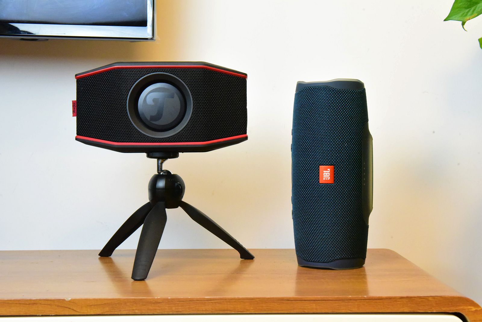 jbl冲击波4和冲击波5怎么选,jbl蓝牙音响低音为什么会这么强