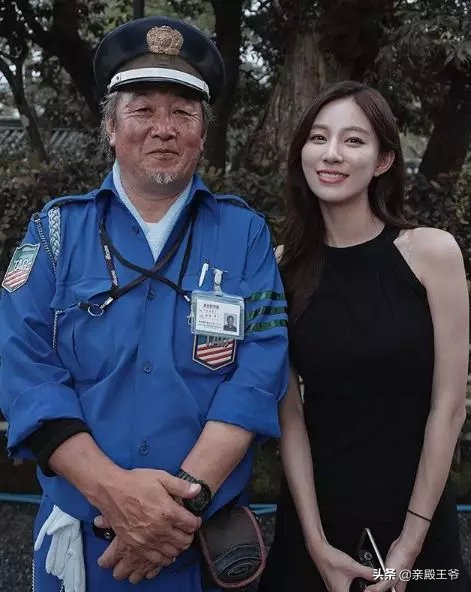 “韩国张钧甯”比基尼照爆红全网，成新任整容模板