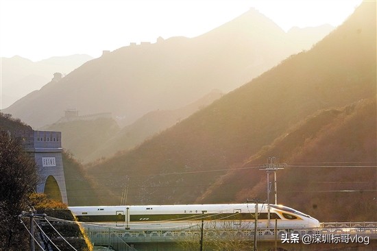 和谐号和中国复兴号,和谐号和复兴号高铁视频