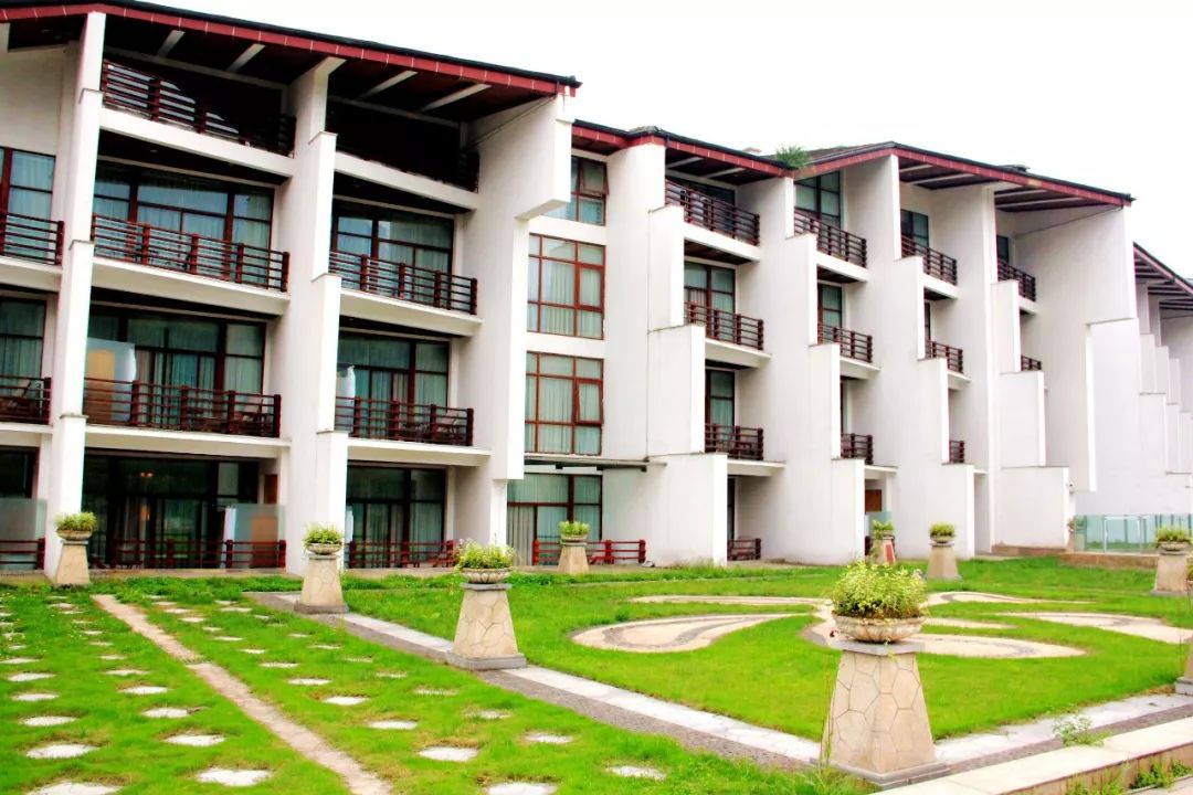 成都花水湾凤栖林温泉酒店介绍,成都田园顶级温泉酒店