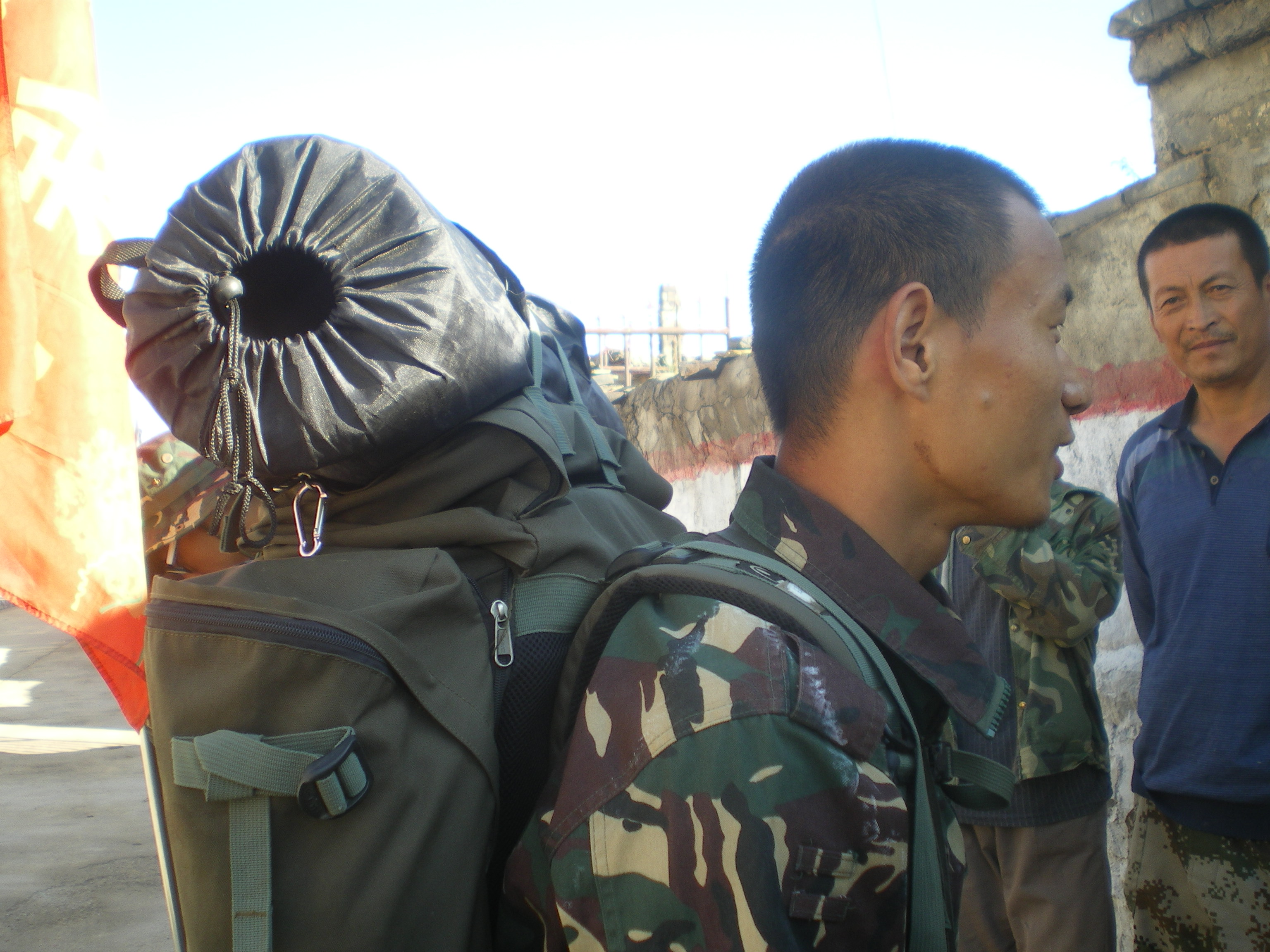 徒步旅行必备十大装备有哪些呢,全国徒步旅行装备必买清单