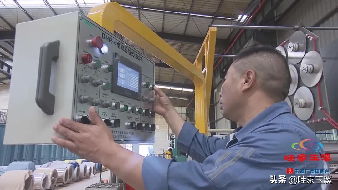 百名劳动者畅谈百年丨余飞：从绕线工到变压器专家