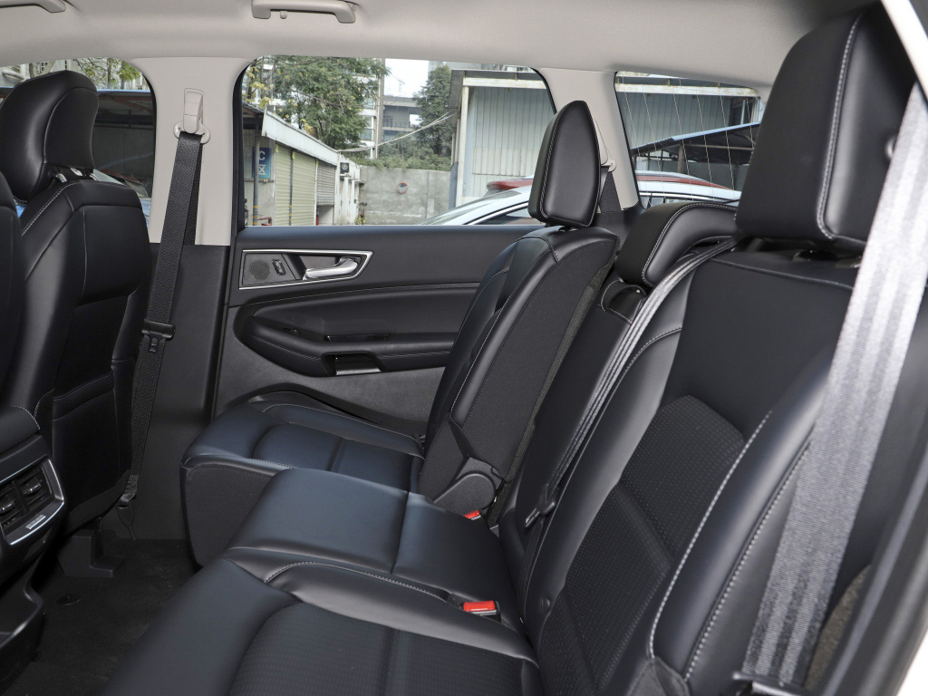 沃尔沃xc60和福特锐界plus哪个好,福特锐界plus2021和昂科威plus