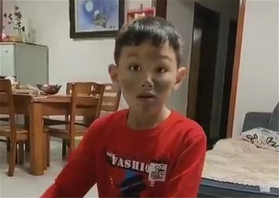 孩子写作业坐不住妈妈一招搞定,三句话搞定不想写作业的孩子