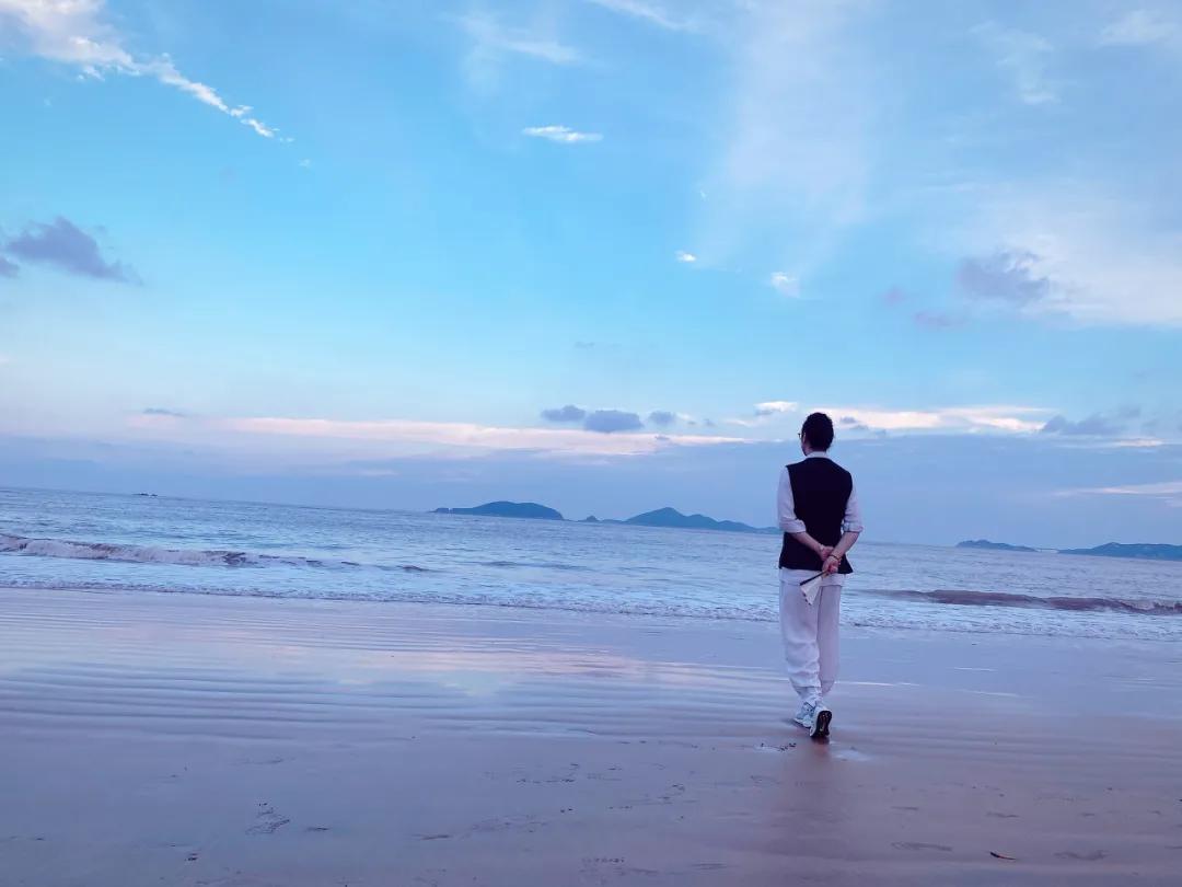 人的气场强大的十个表现,气场强大到让人紧张压抑