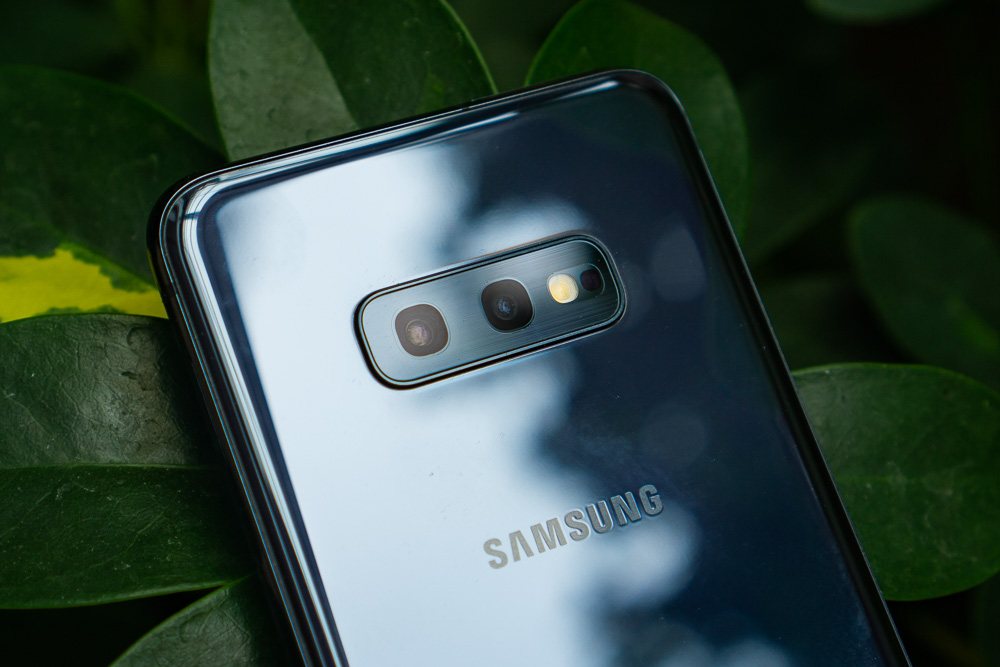 小屏手机三星s10e,三星s10e日常使用顺畅吗