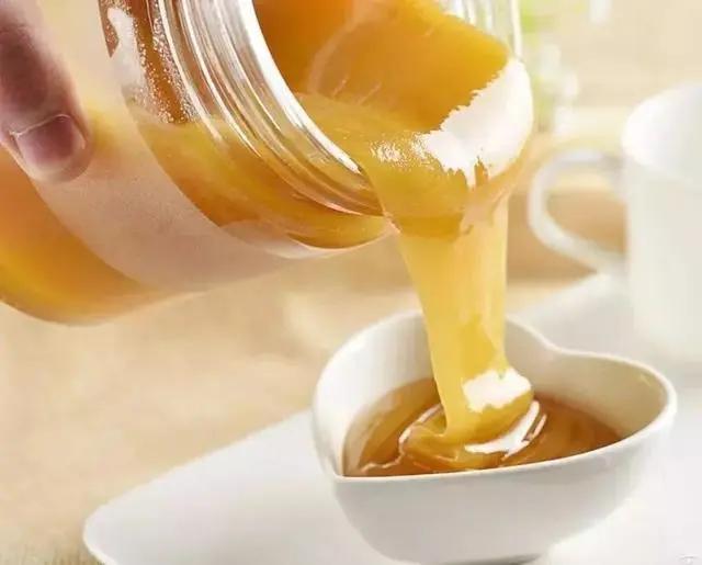 俄罗斯的蜂蜜鉴别真假,椴树蜂蜜真假鉴别方法