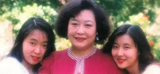 王健林的父子现状,王健林父子差距