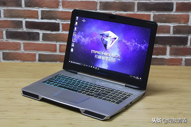 怎样玩吃鸡才能流畅到极致,吃鸡用什么装备最稳