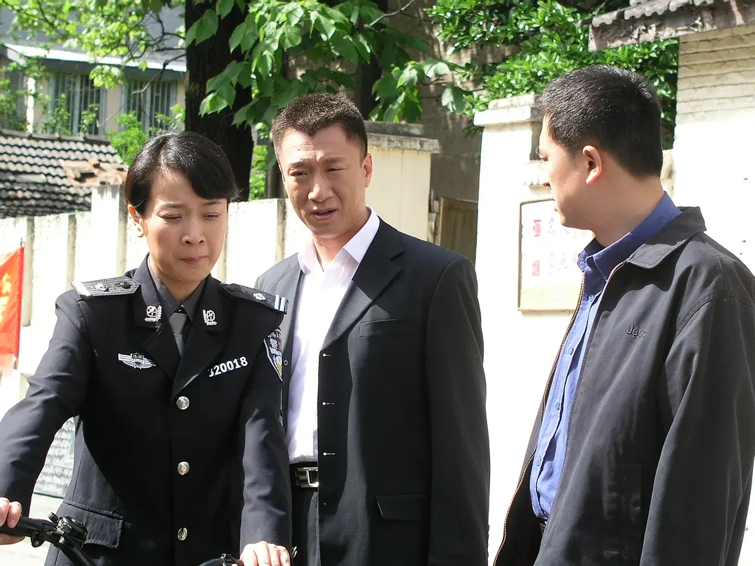 半路夫妻管军和江建平打架,半路夫妻管军和江建平喝酒