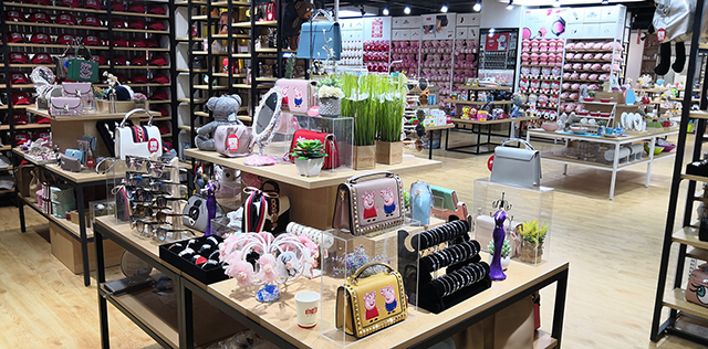 加盟时尚百货行业哪家公司好,必多精品店加盟官网