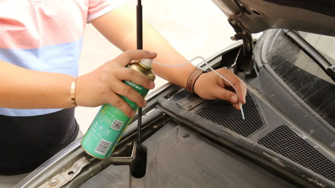 车子有异味难闻去不掉,车内去异味比活性炭好的东西