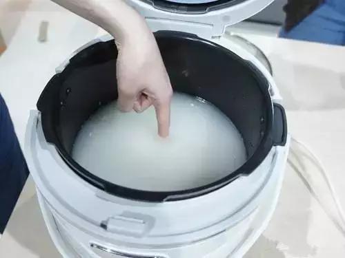 米饭没熟夹生怎么办怎么补救,米饭夹生饭怎么补救