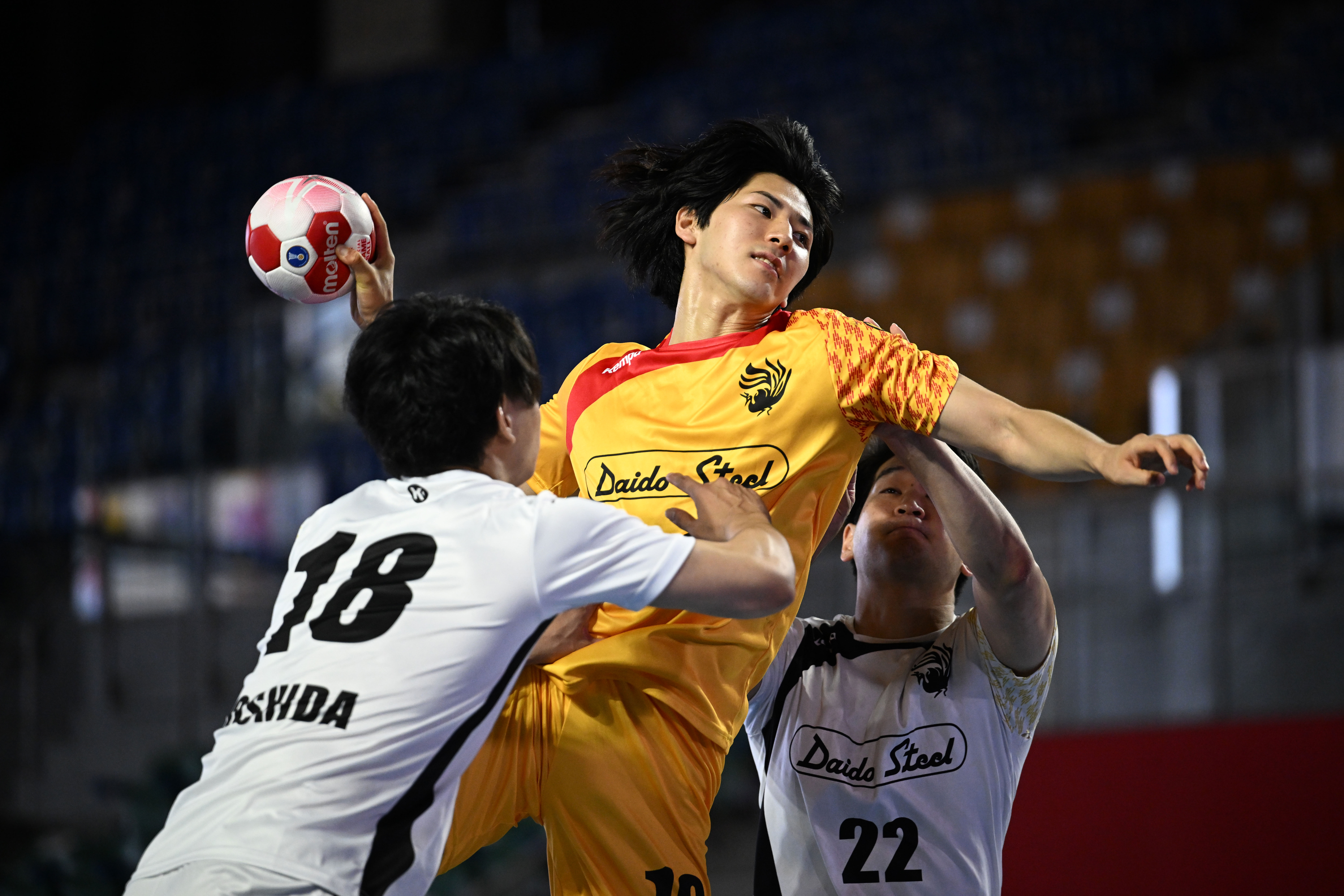 微单尼康z9自带的是什么镜头,传闻中的尼康z9相机规格曝光