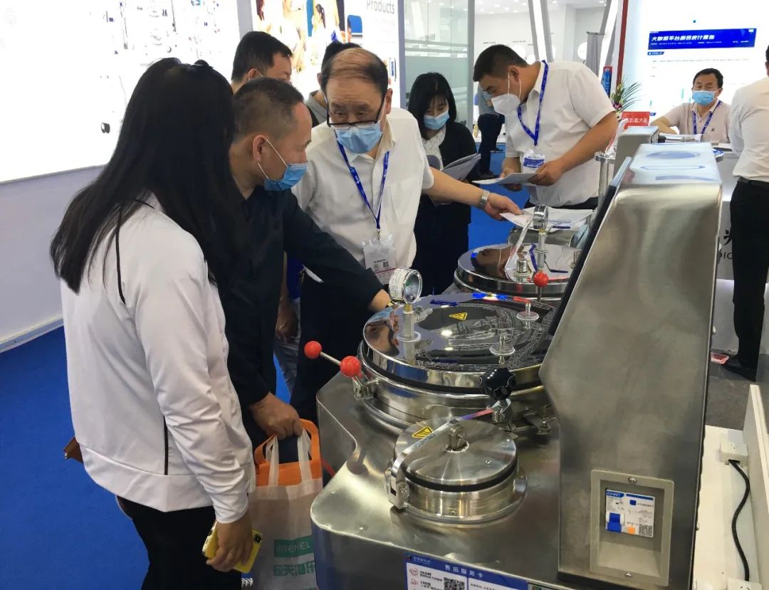 东华原医疗CMEF回顾：三十年峥嵘岁月，拥未来奋勇前行