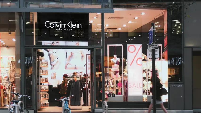 michaelkors被收购,michaelkors股东