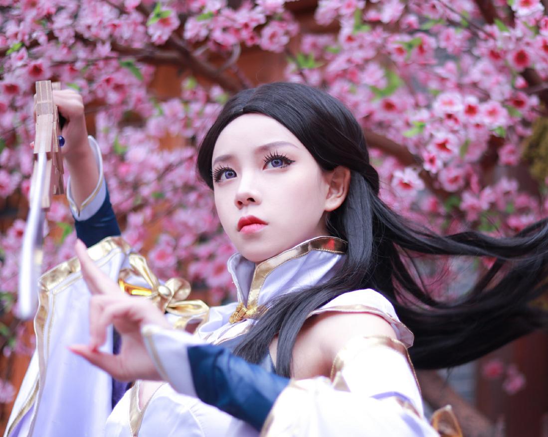 王者露娜cosplay (王者角色cos露娜)