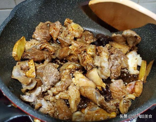 土豆炖牛肉用牛肉什么部位,土豆炖牛肉是选牛腱还是牛肉