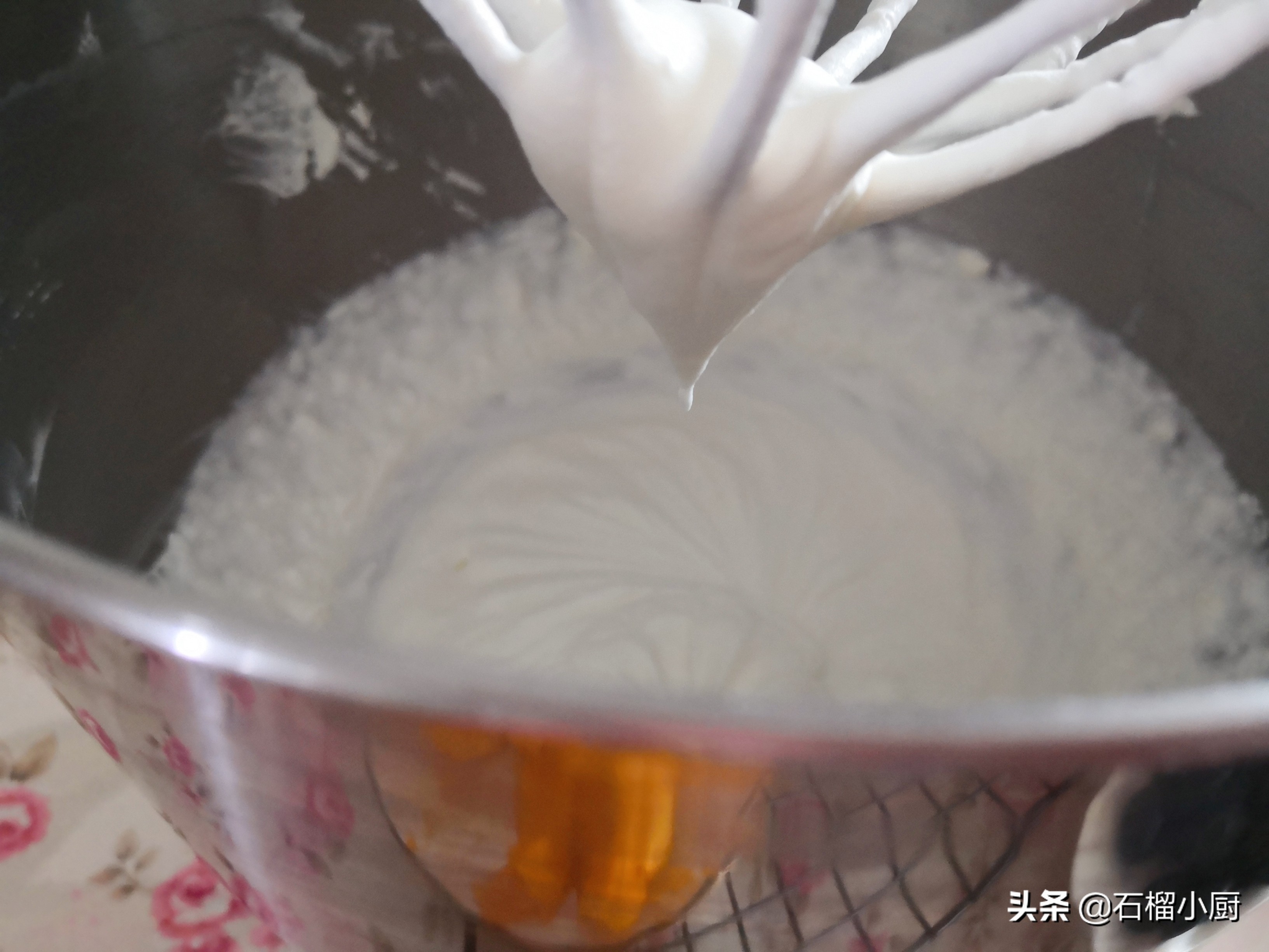 简单又好吃的蛋糕裱花,超简单的蛋糕裱花手残党也可以做