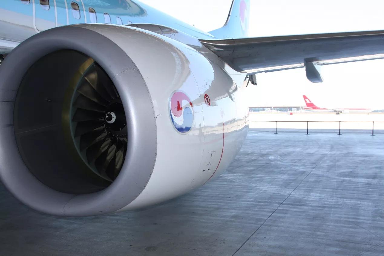 我昨天乘飞机到达伦敦的英文,昨天我乘坐飞机来用英语怎么说