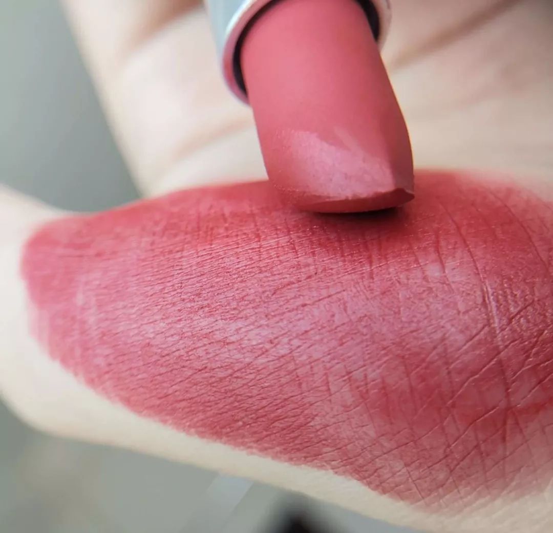 奇葩口红色号居然挺好看,奇葩口红色号叠涂