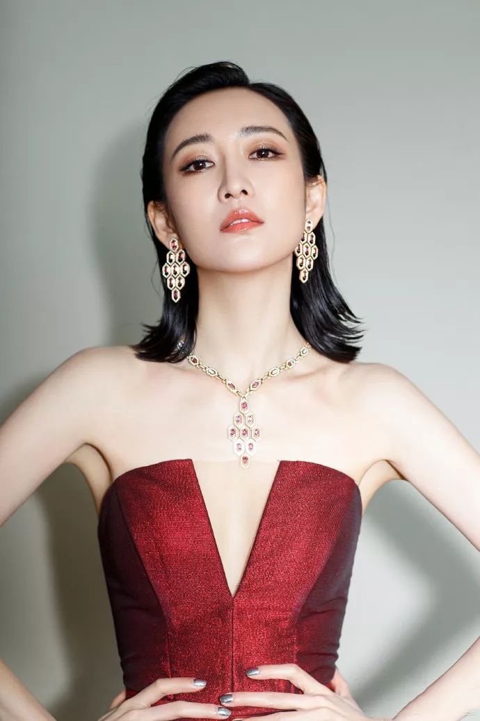 王鸥惊艳瞬间,王鸥出场惊呆全场视频