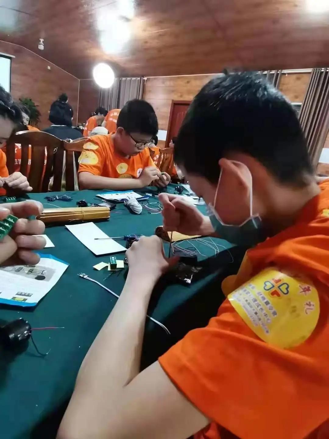 解决自卑的最好方法原视频,解决自卑的两种方法