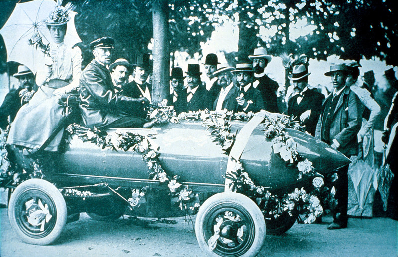 百年前电车绝迹，这十几台奇葩玩意妄想复辟！却一个比一个弱鸡