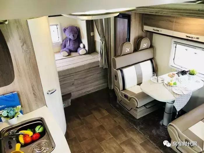 买个房车出差不用住旅店,买房车全国游