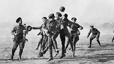 一起看看足球演变的历史吧,现代足球的演变历程