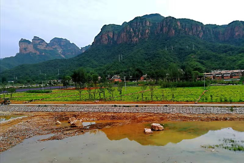 布衣公卿什么意思,布衣未必亏公卿是什么意思