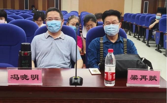 抗风竤痛风专家应东营医学会邀请为当地医院讲授痛风食疗