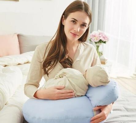 宝宝成长100天变化,宝宝出生后的训练