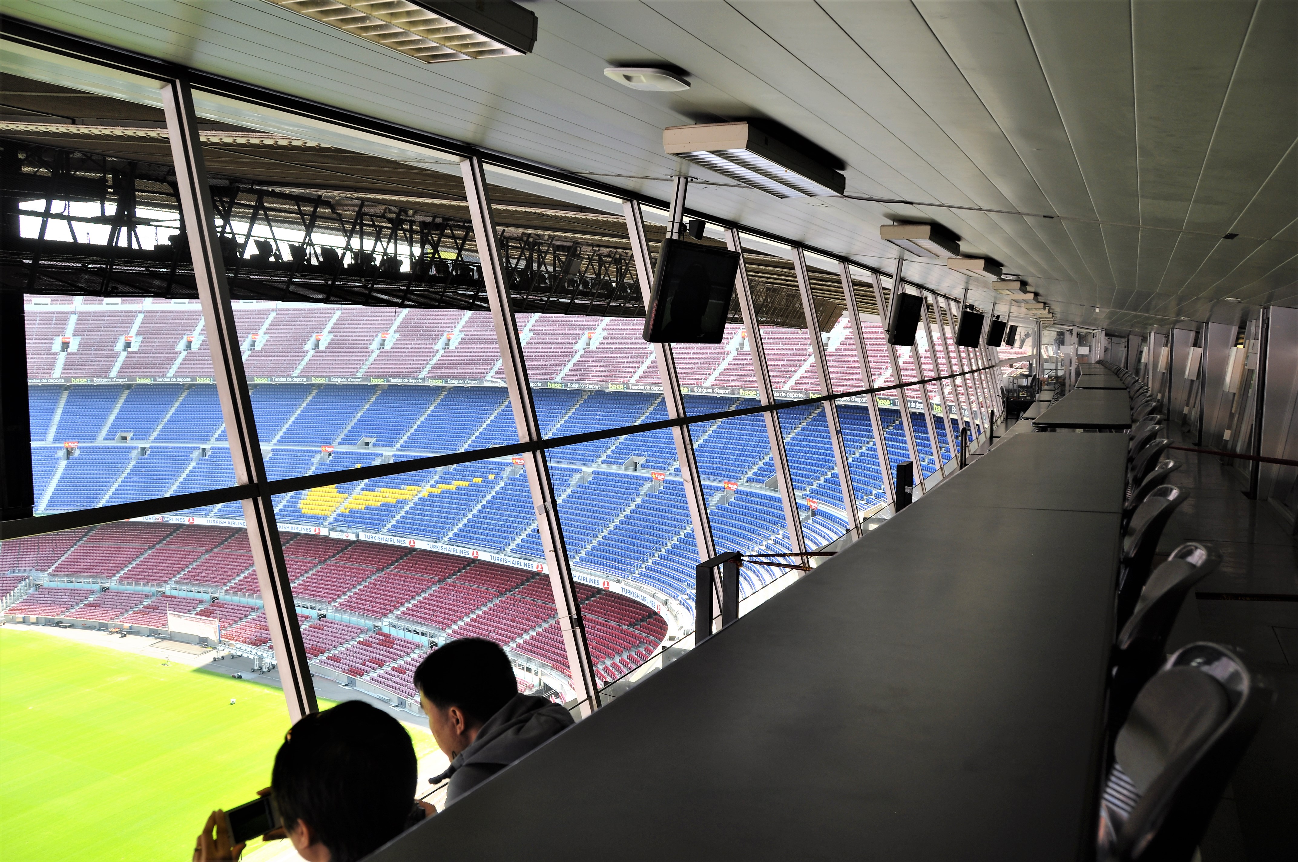 巴萨巴塞罗那fifa,巴塞罗那还是巴萨罗那