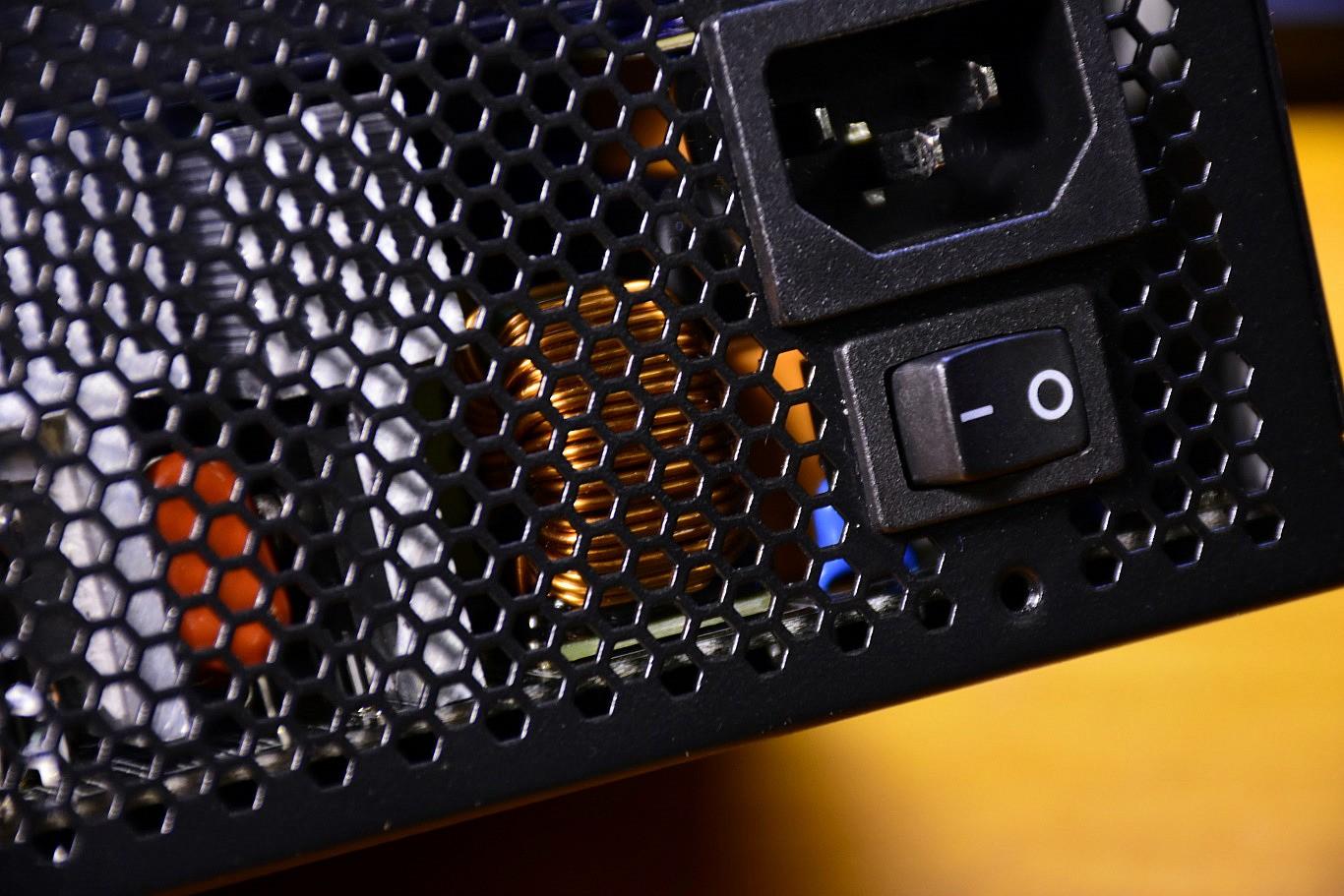 美商艾湃电竞an-750m金牌电源,艾湃电竞an-750m评测体验