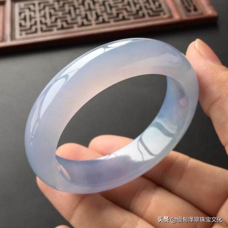 翡翠种水颜色一览表,翡翠常见的5种颜色有哪些