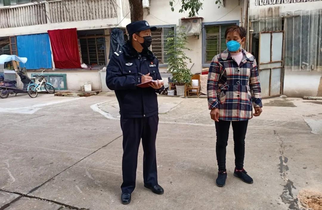 陌生人来敲门怎么办？蜀黍教你正确打开方式！