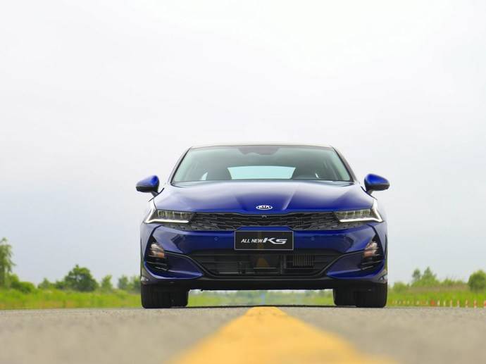 2021起亚k5凯酷1.5焕新版试驾视频,2024款起亚k5夜间第一视角试驾