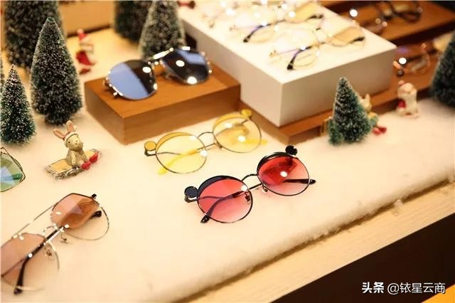 广州20家商场1-4月调改品牌趋势:轻食餐饮正当红美妆配饰受追捧