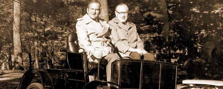 从移民之子到美国英雄,执掌福特功高震主被扫地,老婆一句话翻盘