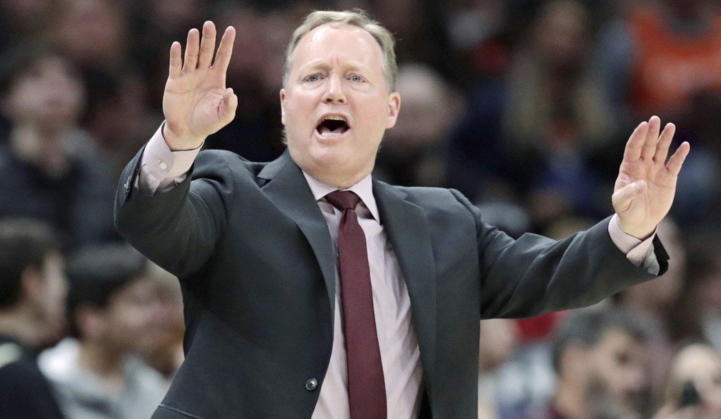 掀起篮球新革命影片分析师的总教练之路