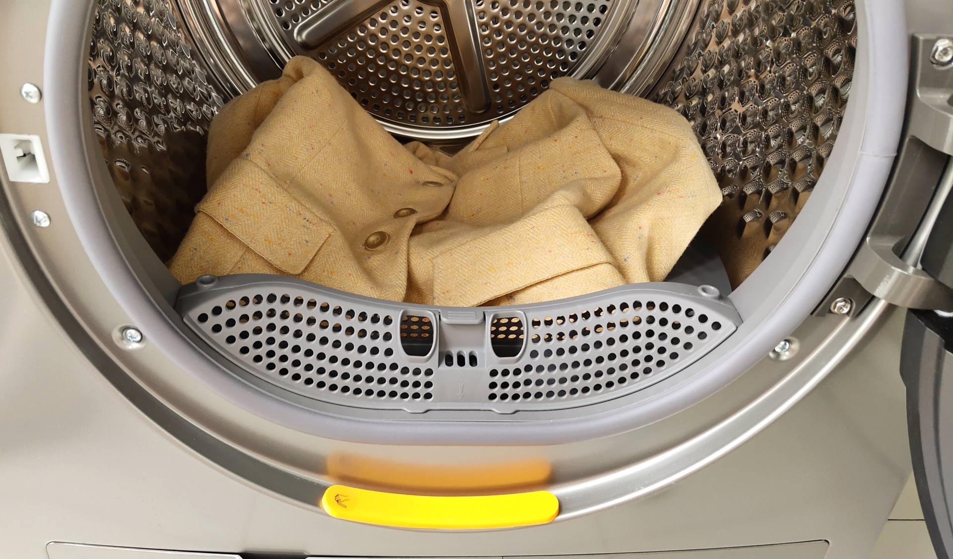 洗烘套装真的能烘干完直接穿吗,选对洗烘套装让衣物护理事半功倍