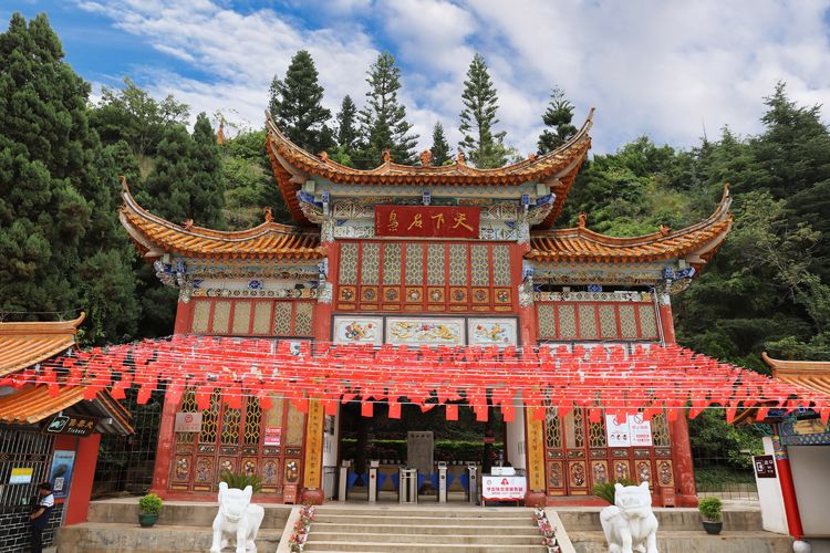 抚仙湖孤山上有什么景点,抚仙湖里的小岛