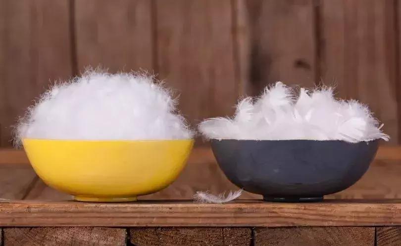 moncler蒙口羽绒服真假如何辨别,羽绒服挑选指南面料