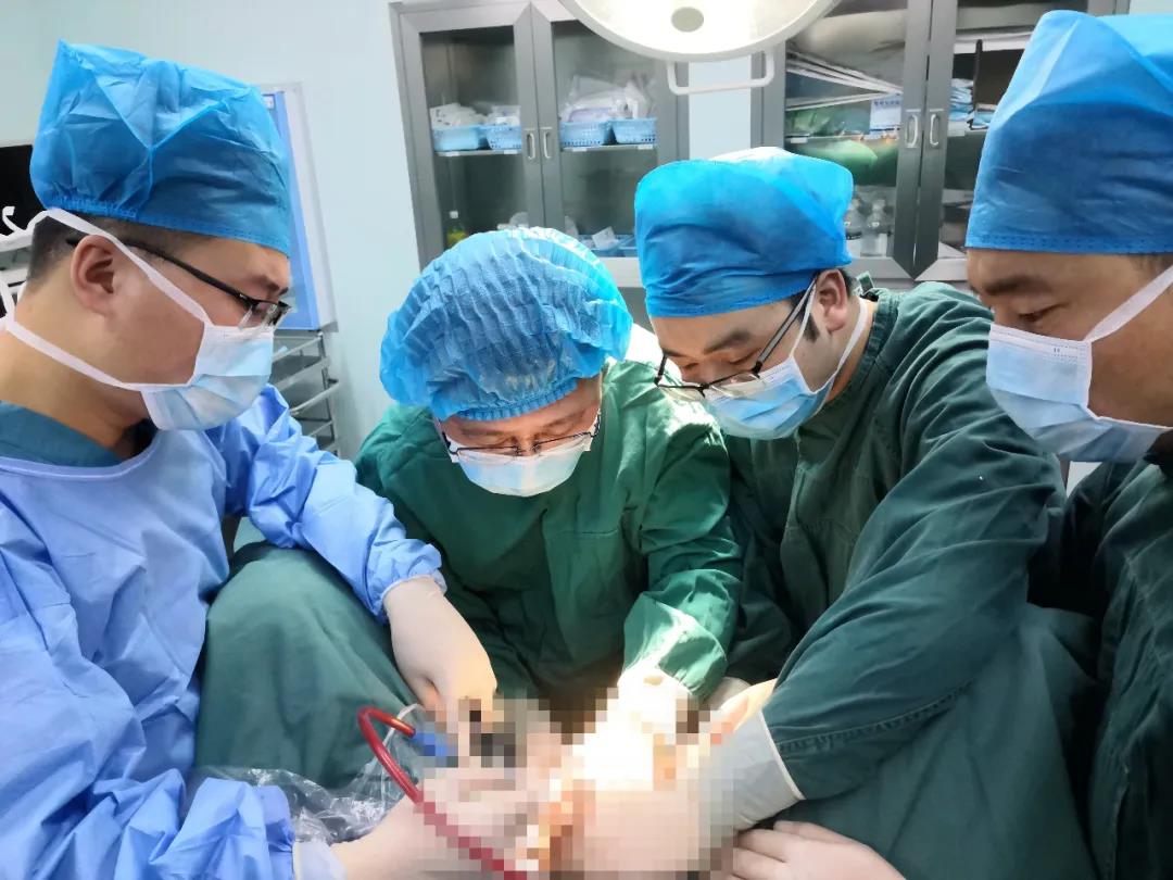 〖医线前沿〗市医院泌尿外科成功开展市内首例经耻骨后途径女性压力性尿*禁失**手术
