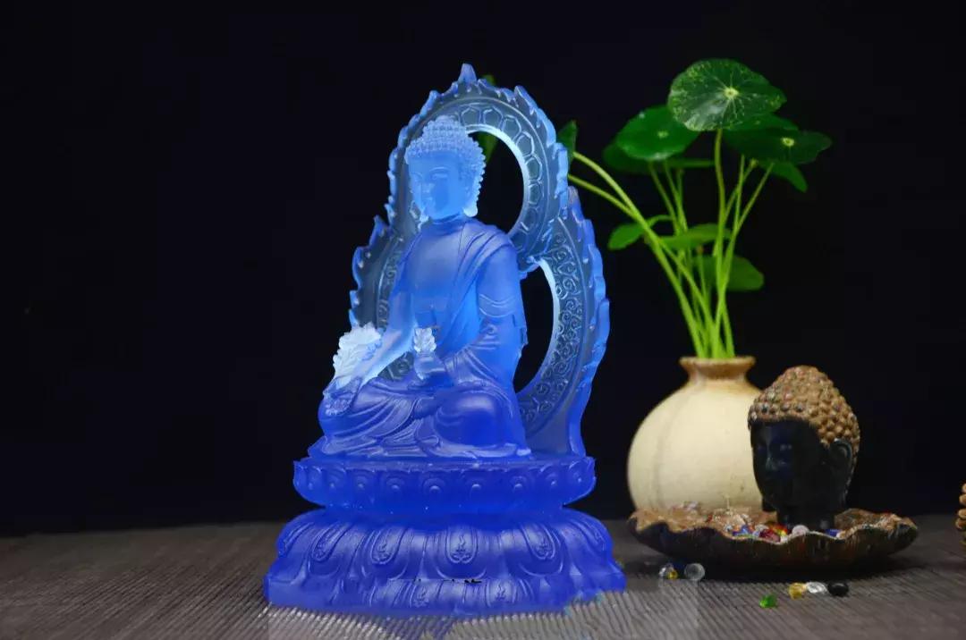 泰国国宝玉佛真假,泰国20亿翡翠佛