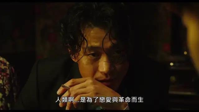 “生而为人，我很抱歉”，太宰治的一生，乃至今日，仍颇受争议