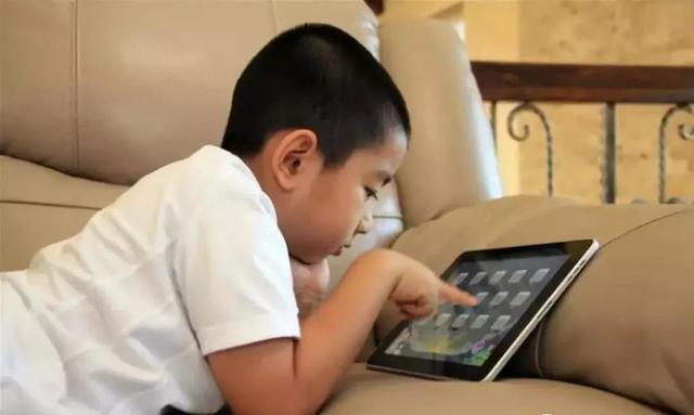 儿童骑自行车惨痛事故,儿童误骑电动车事故