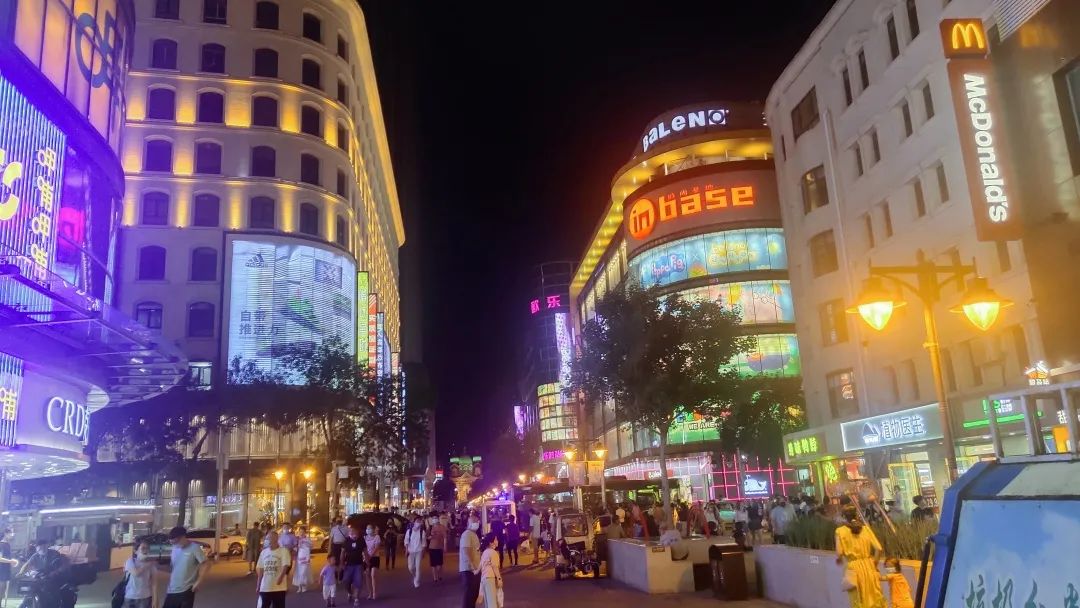 金街丨繁华不打烊，点亮城市夜经济