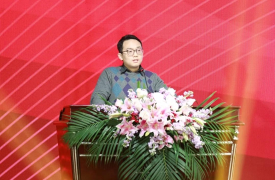 金戈铁马闻征鼓的下一句,金戈铁马闻征鼓只争朝夕启新程